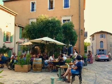 Bages uitgaan Languedoc cafe dorpsleven